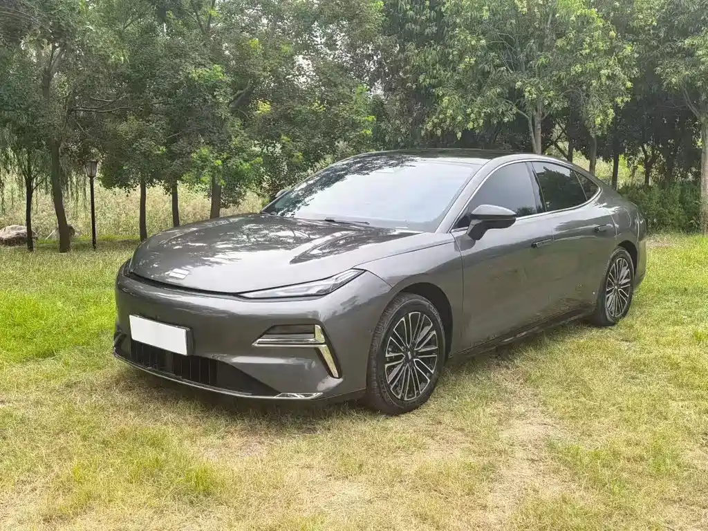 Galaxy Star 8 2025 130km EM-i Exclusive Edition купить на сайте DeffCars