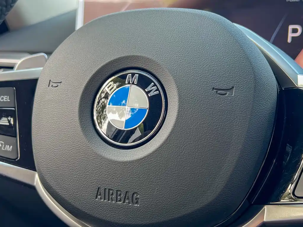 BMW 3 Series 2025 330Li M Sports Night Package купить на сайте DeffCars