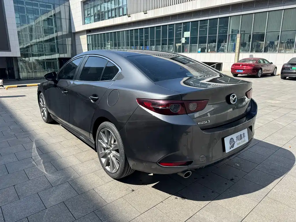 Mazda3 Angkesela 2023 2.0L Automatic Premium Edition купить на сайте DeffCars
