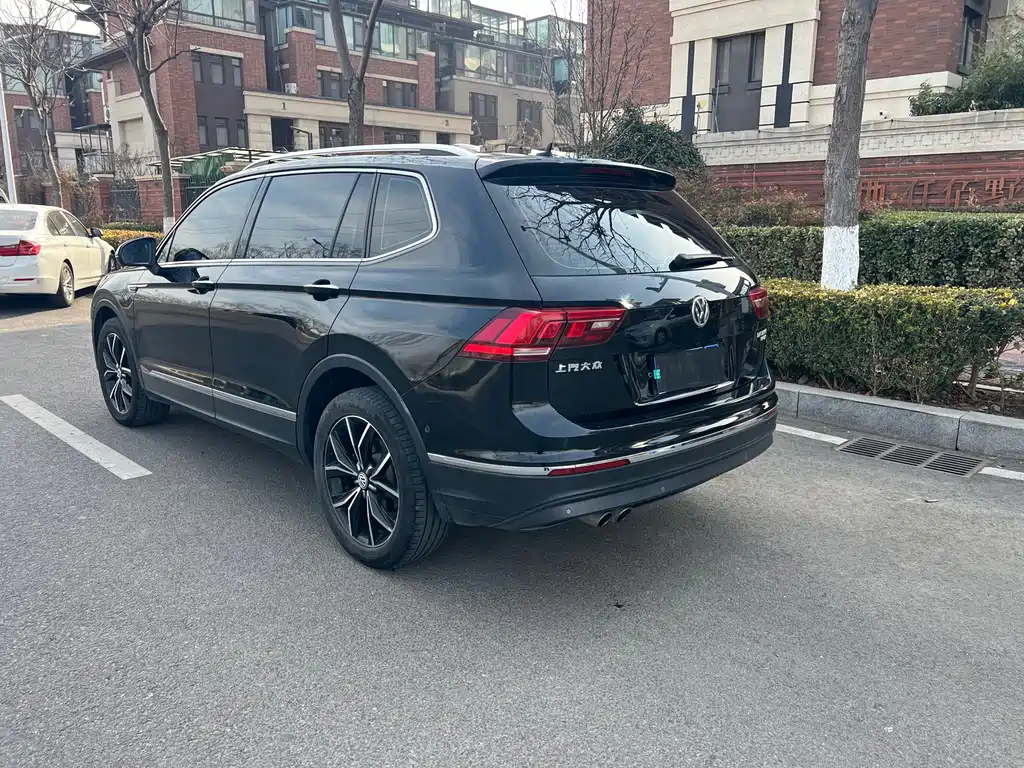 Tiguan L 2019 330TSI automatic two-wheel drive smart luxury version National VI купить на сайте DeffCars