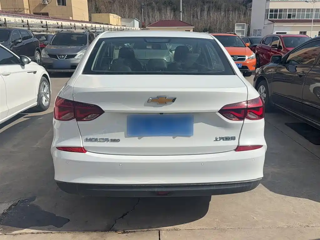 Cruze 2022 320 Automatic Sunroof Edition купить на сайте DeffCars