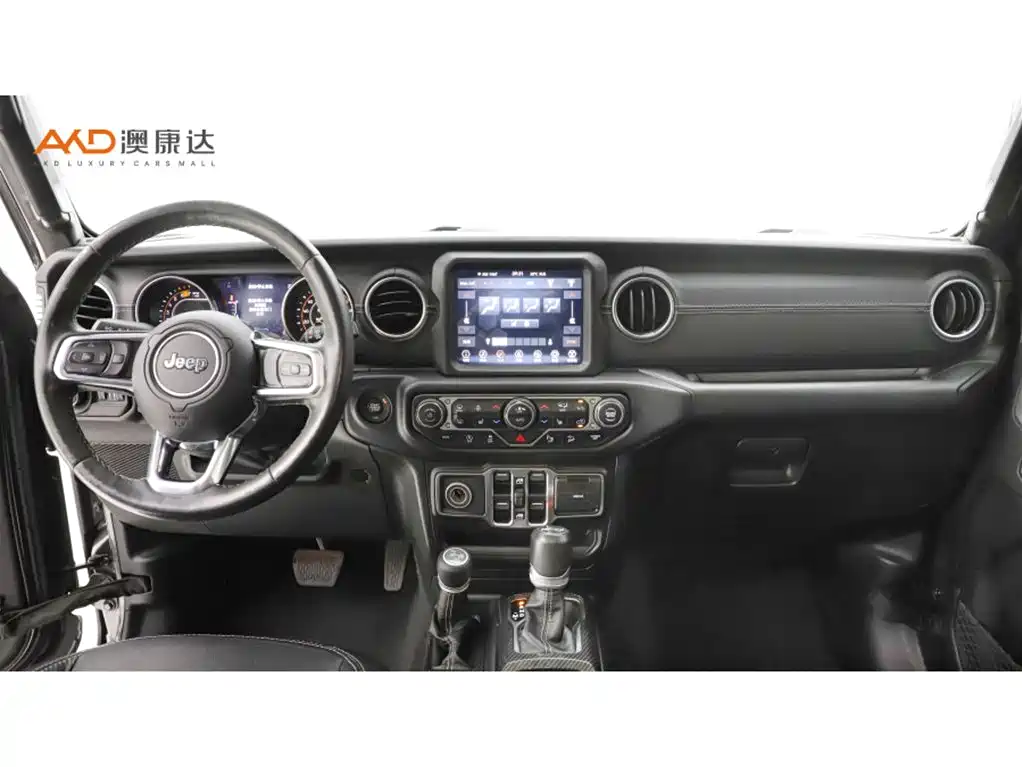 Wrangler 2019 2.0T Sahara four-door version, National VI купить на сайте DeffCars
