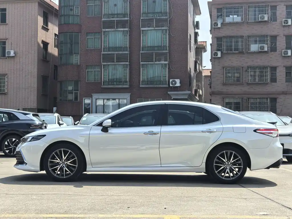 Camry 2021 2.5G Deluxe Edition купить на сайте DeffCars