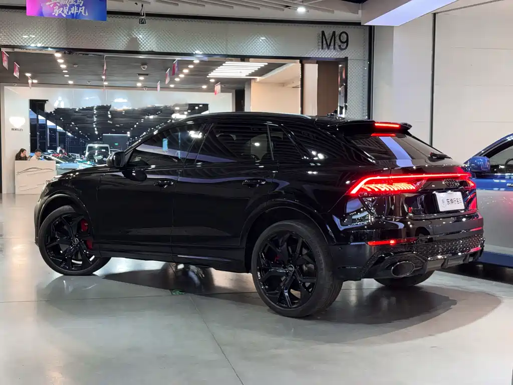 Audi RS Q8 2022 RS Q8 4.0T купить на сайте DeffCars