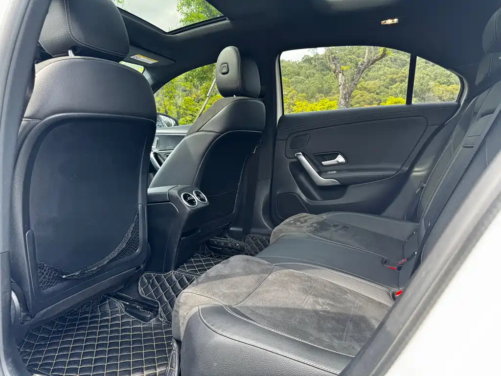 奔驰A级 2019款 改款 A 200 L 运动轿车 купить на сайте DeffCars