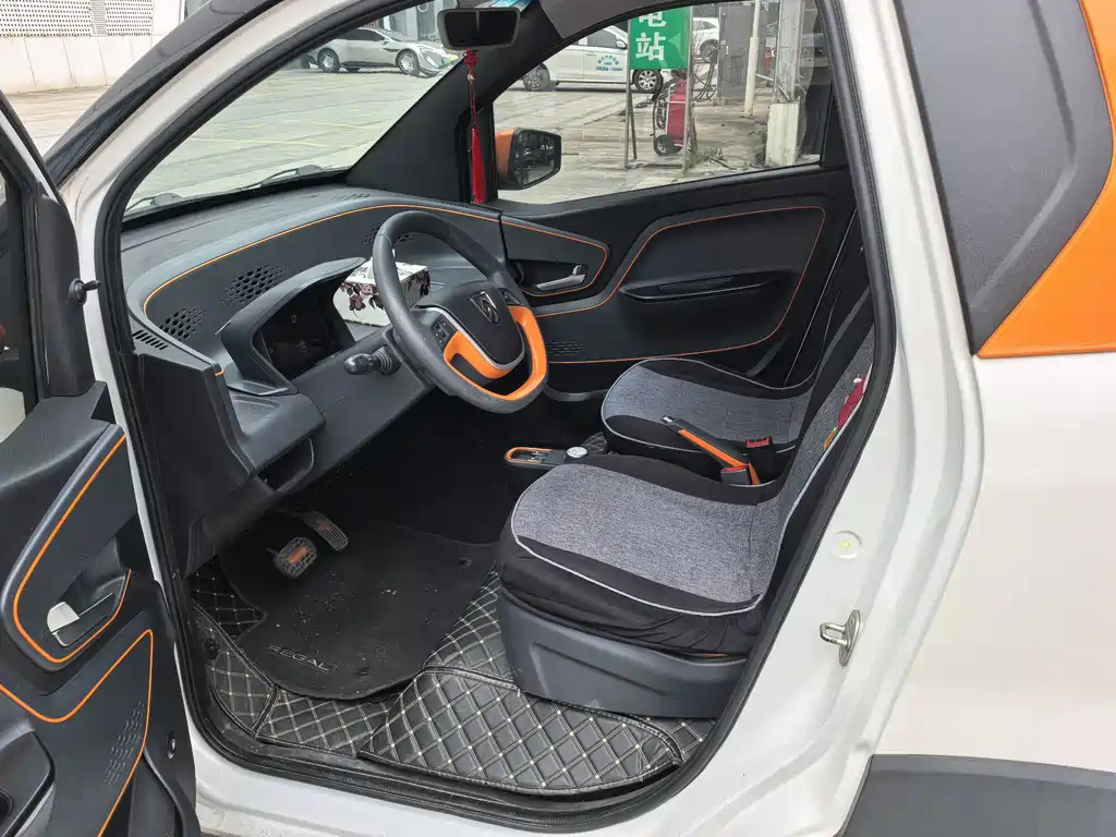 Baojun E100 2019 250KM Smart Travel Edition купить на сайте DeffCars