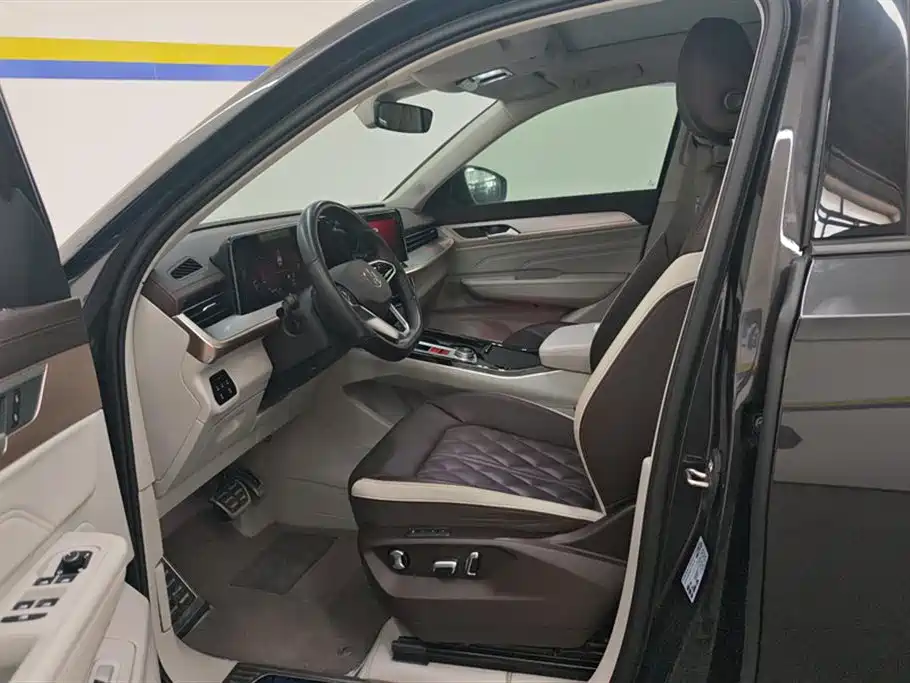 Lanxun 2023 380TSI four-wheel drive R-Line cruise version купить на сайте DeffCars