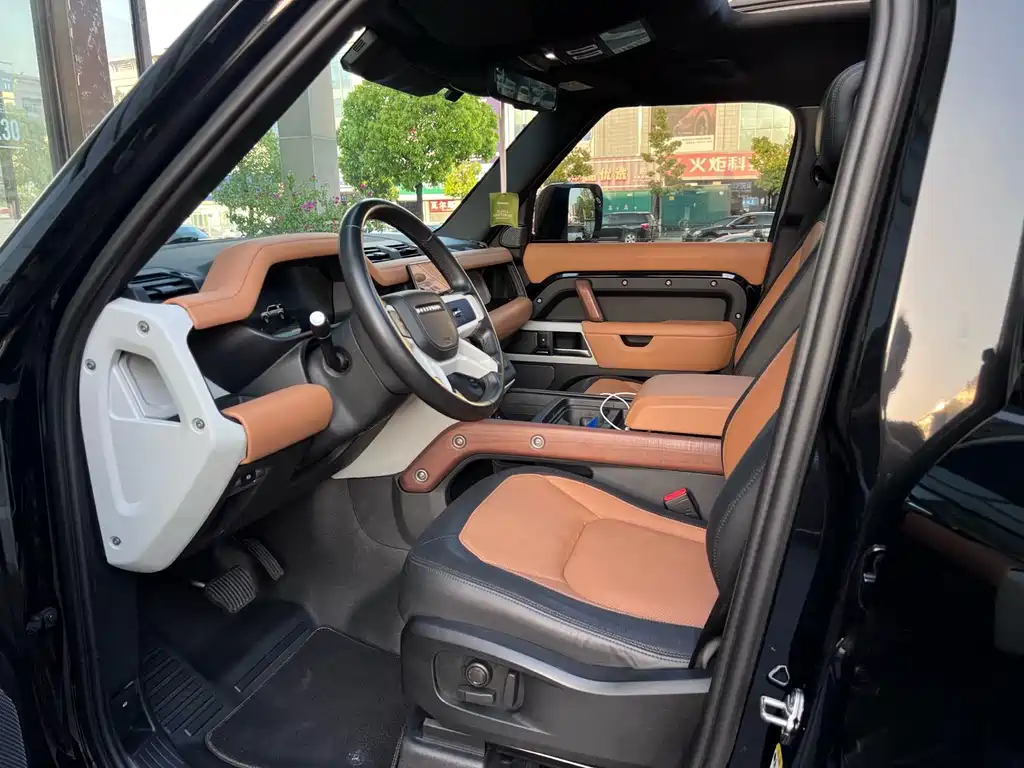Land Rover Defender 2023 110 3.0T P400 X-DYNAMIC HSE купить на сайте DeffCars