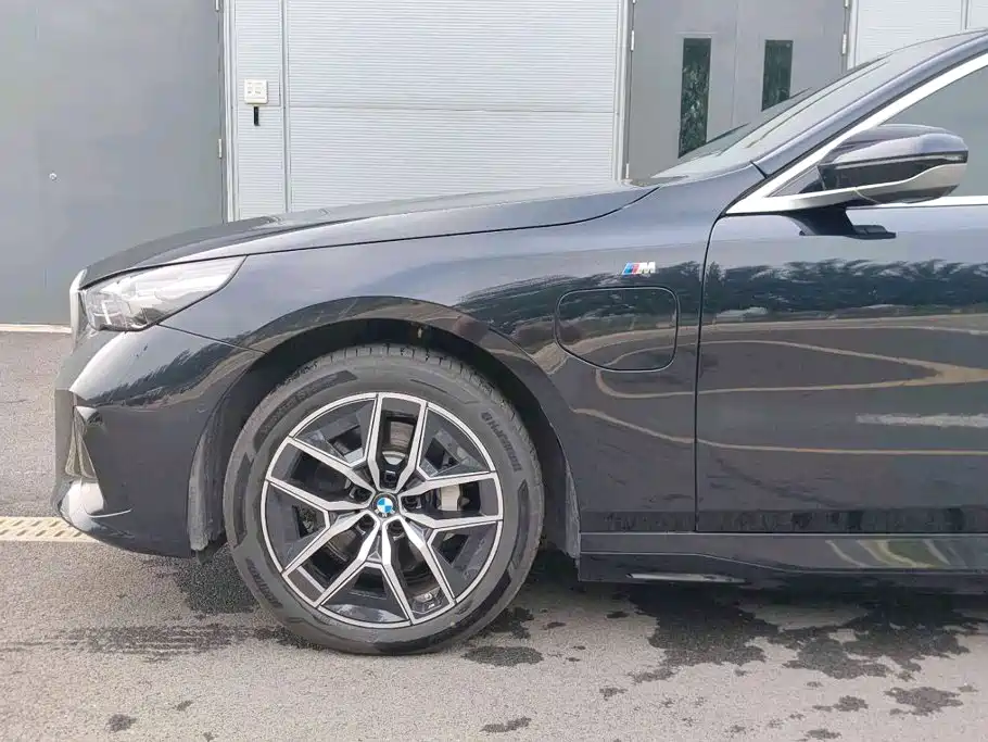 BMW i5 2025 eDrive 35L M Sport Kit купить на сайте DeffCars