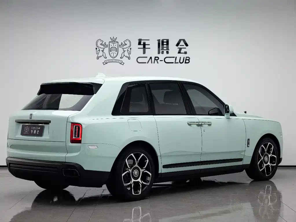 Cullinan 2020 Black Badge купить на сайте DeffCars
