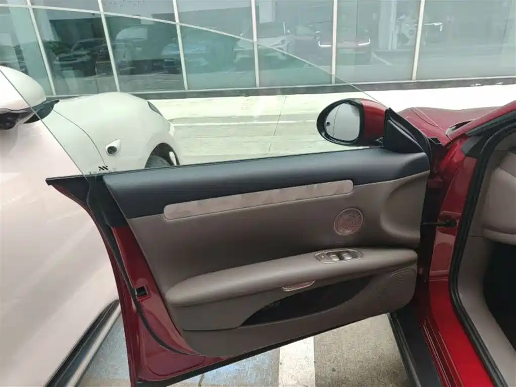 Zhiji L6 2025 Max купить на сайте DeffCars