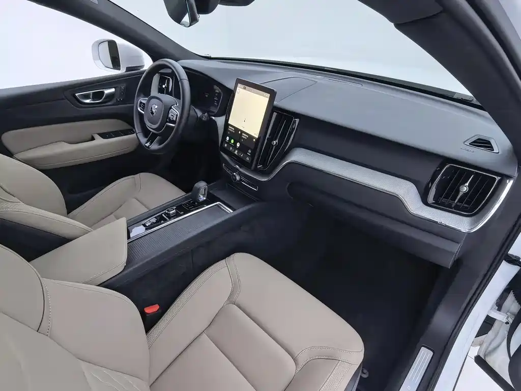 Volvo XC60 2026 B5 four-wheel drive Zhiyi Luxury Edition купить на сайте DeffCars