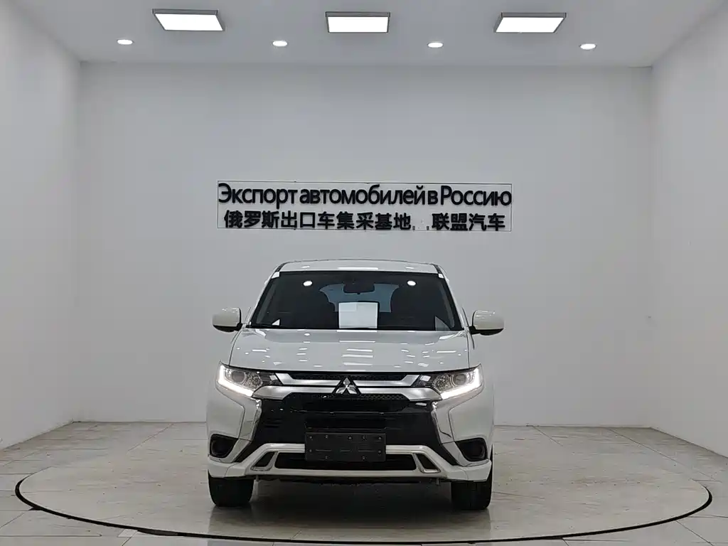 Outlander 2021 2.0L 2WD Smooth Edition 5 seats купить на сайте DeffCars