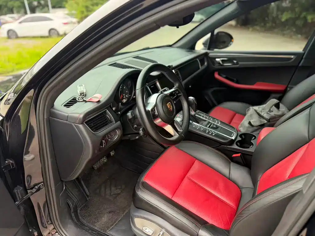 Macan 2016 Macan 2.0T купить на сайте DeffCars