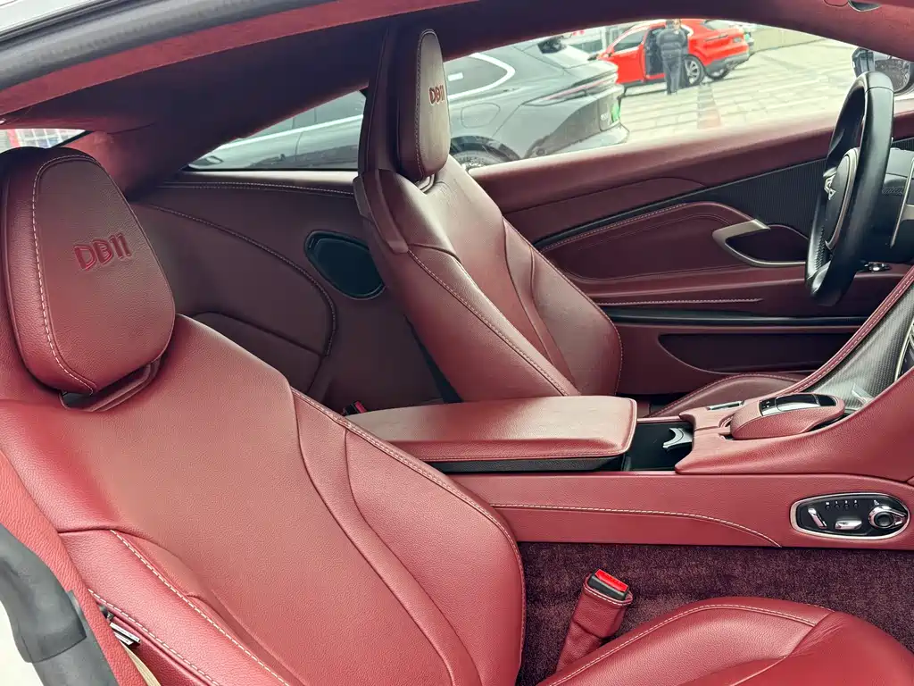 Aston Martin DB11 2016 5.2T First Edition купить на сайте DeffCars