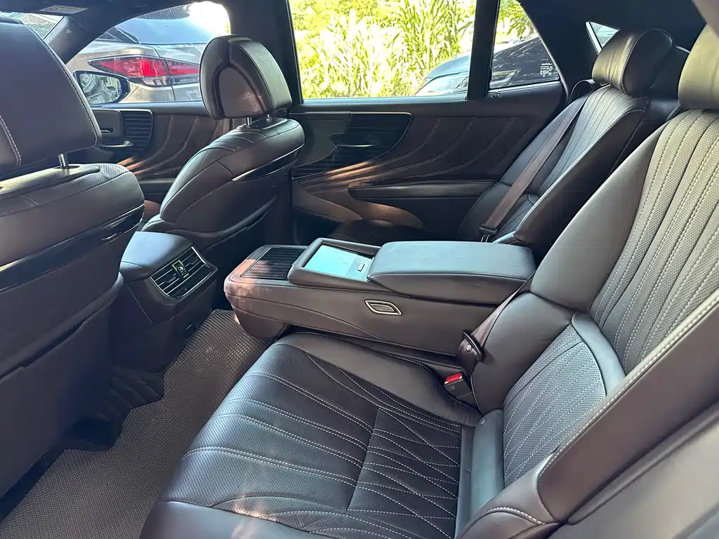 Lexus LS 2020 500h Deluxe Edition National VI купить на сайте DeffCars