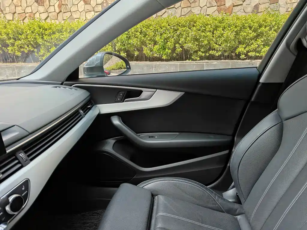 Audi A4L 2021 40 TFSI Advanced Life Edition купить на сайте DeffCars