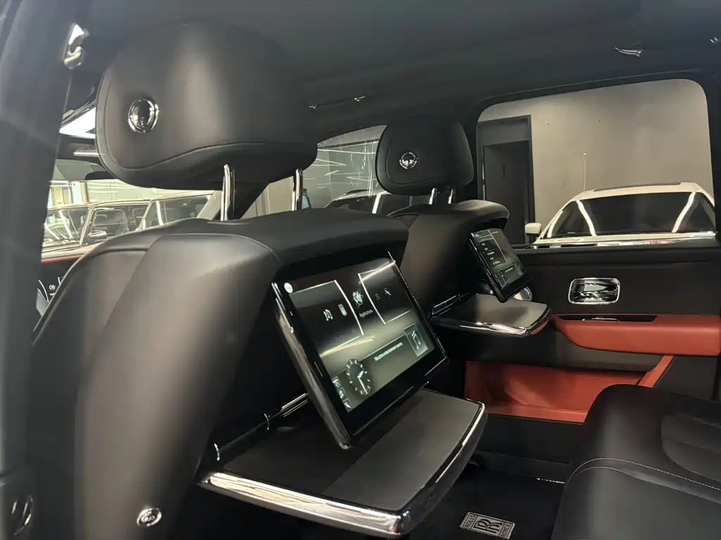 Cullinan 2018 five-seater version купить на сайте DeffCars
