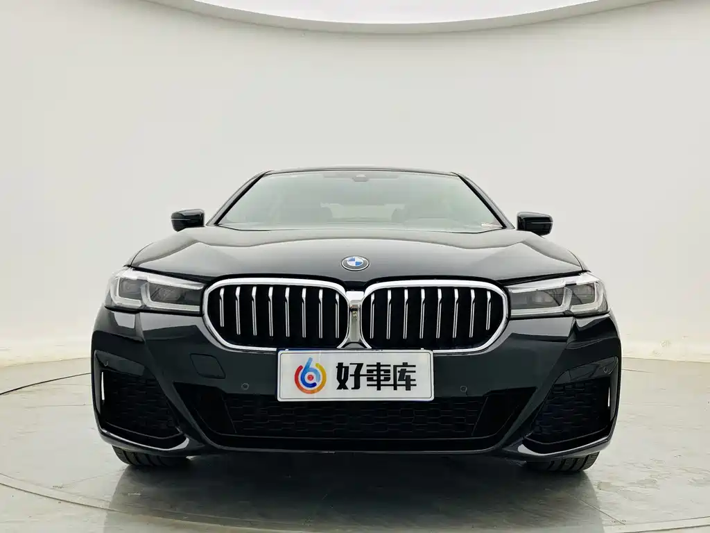 BMW 5 Series 2023 530Li Leading M Sports Package купить на сайте DeffCars