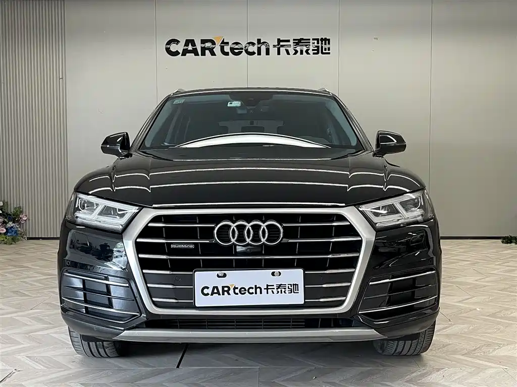 Audi Q5L 2020 45 TFSI exclusive and elegant model купить на сайте DeffCars