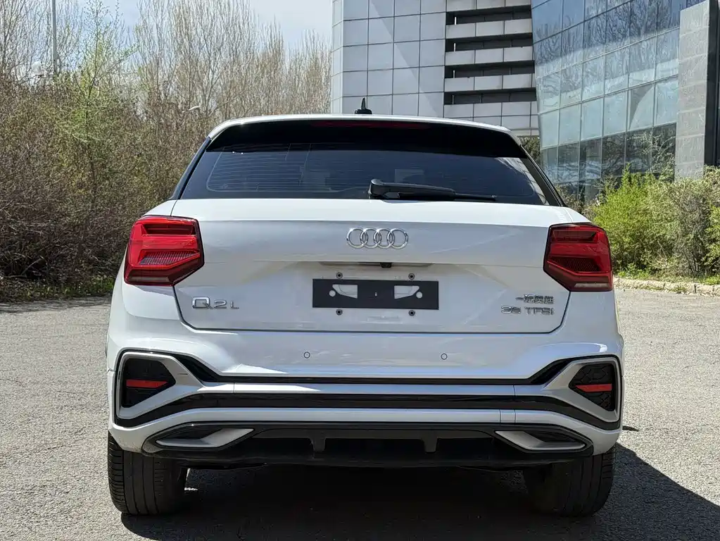 Audi Q2L 2022 35 TFSI fashionable and dynamic купить на сайте DeffCars