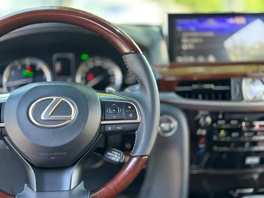 Lexus LX 2019 570 Pinnacle Edition купить на сайте DeffCars