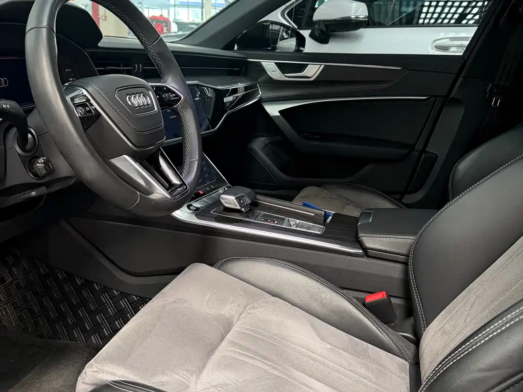 Audi A6L 2024 45 TFSI quattro premium dynamic model купить на сайте DeffCars