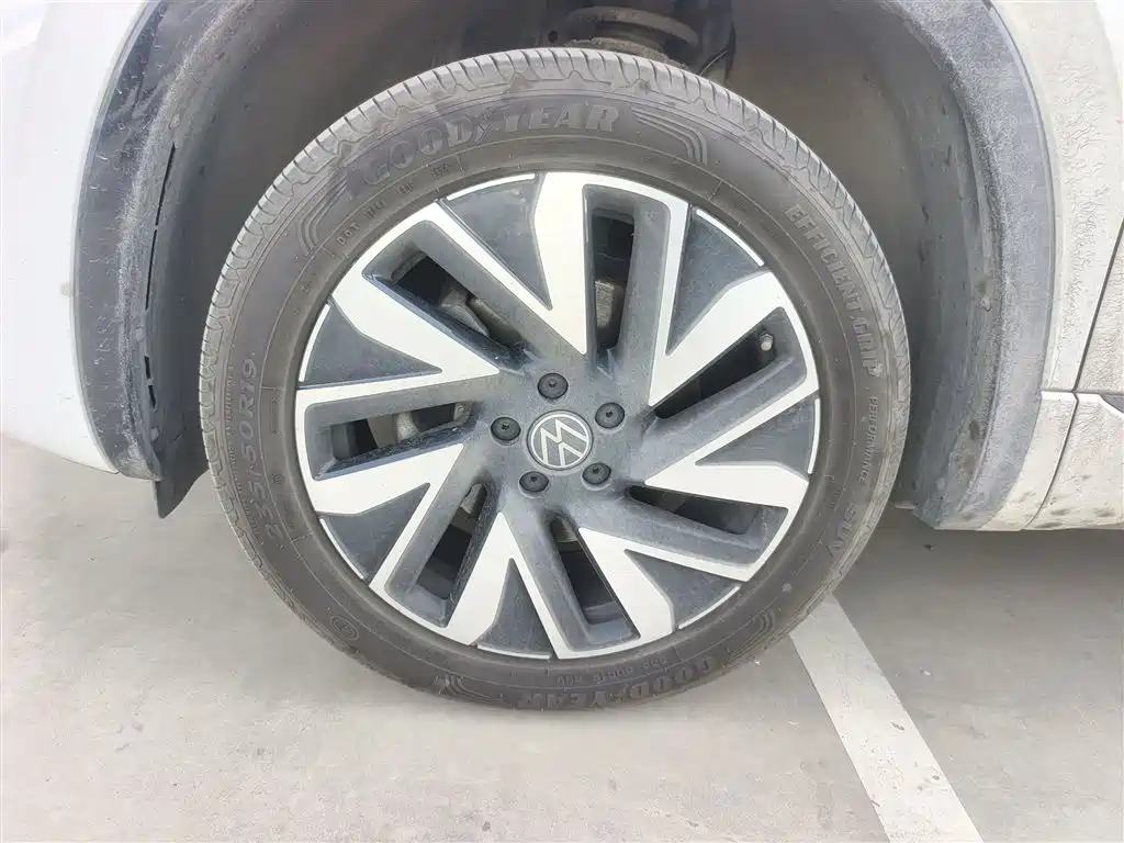 Tanyue 2023 330TSI two-wheel drive R-Line high-energy version купить на сайте DeffCars