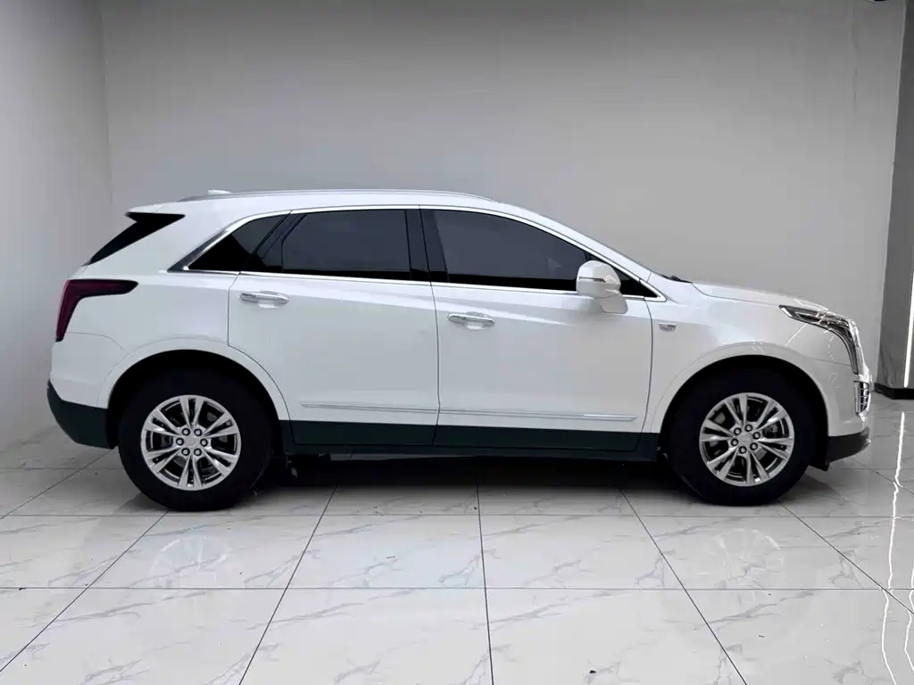 Cadillac XT5 2022 2.0T two-wheel drive luxury model купить на сайте DeffCars
