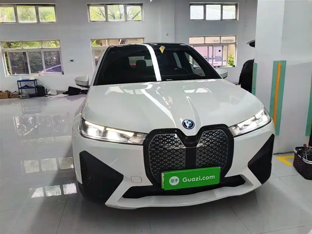 BMW iX 2022 xDrive40 купить на сайте DeffCars