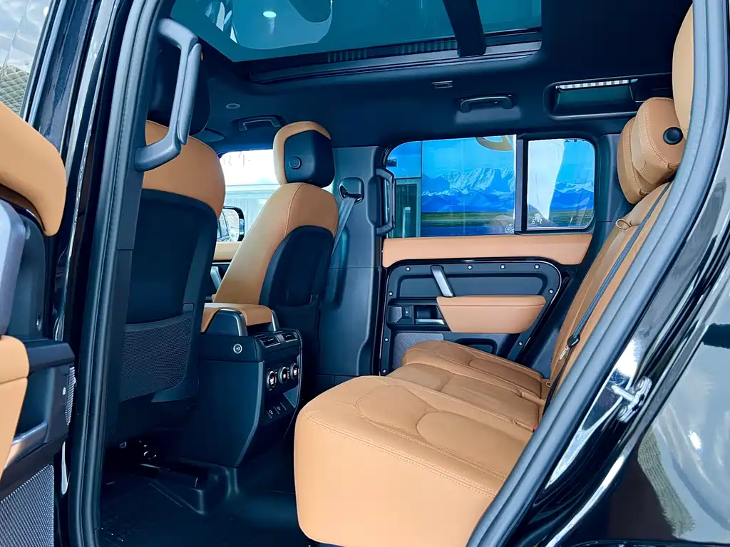 Land Rover Defender 2024 110 5.0T V8 купить на сайте DeffCars