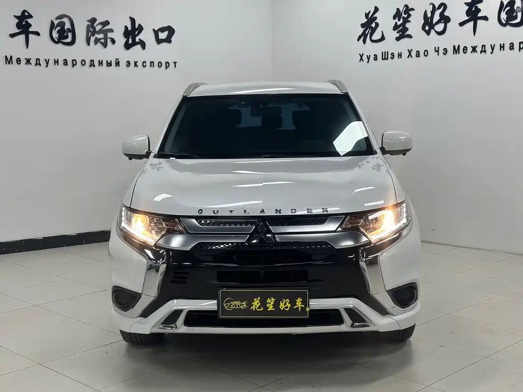 Outlander 2021 2.0L 2WD Smooth Edition 5 seats купить на сайте DeffCars