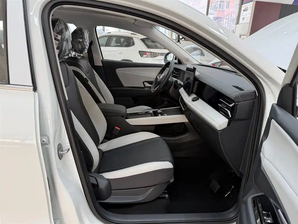 Jetta VS8 2026 280TSI Automatic Supreme Edition купить на сайте DeffCars