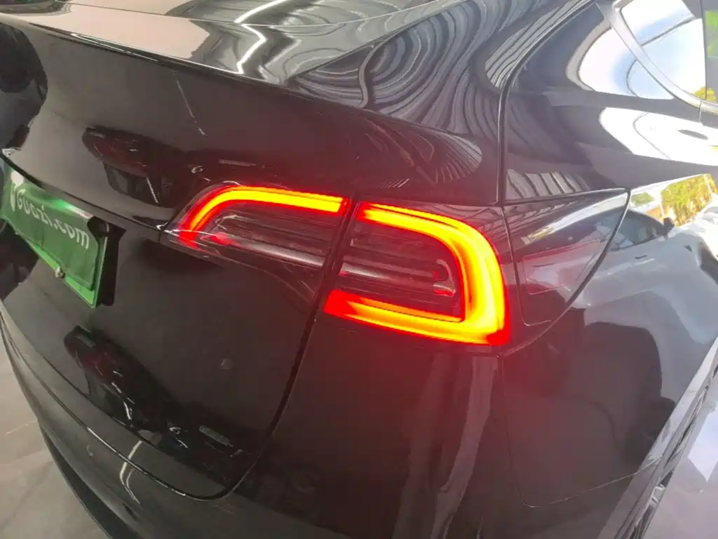 Model Y 2023 long-range all-wheel drive version купить на сайте DeffCars