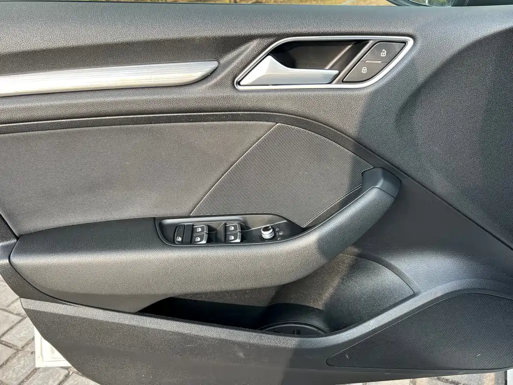 Audi A3 2018 30th Anniversary Limousine 35 TFSI Sports купить на сайте DeffCars