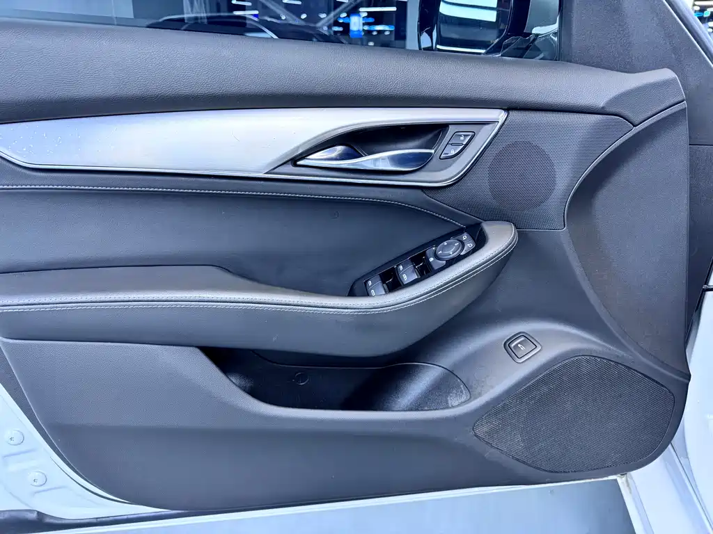 Cadillac CT5 2022 28T Fashion Model купить на сайте DeffCars