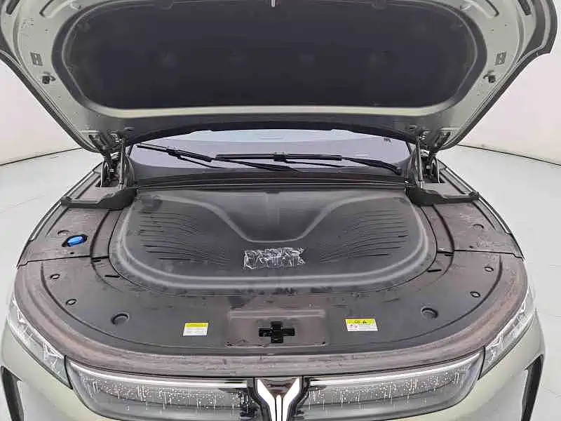 Lantu FREE 2025 FREE+ four-wheel drive Qiankun version купить на сайте DeffCars