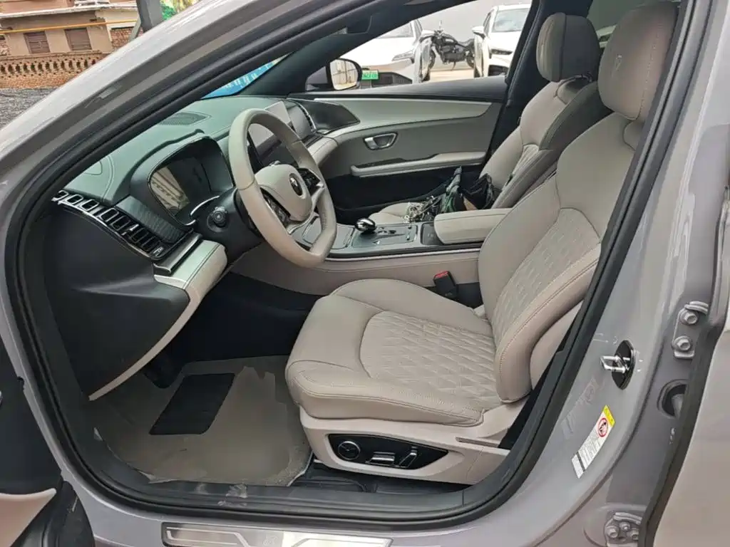 Han 2025 EV Smart Driving Edition 605KM Premium Type купить на сайте DeffCars