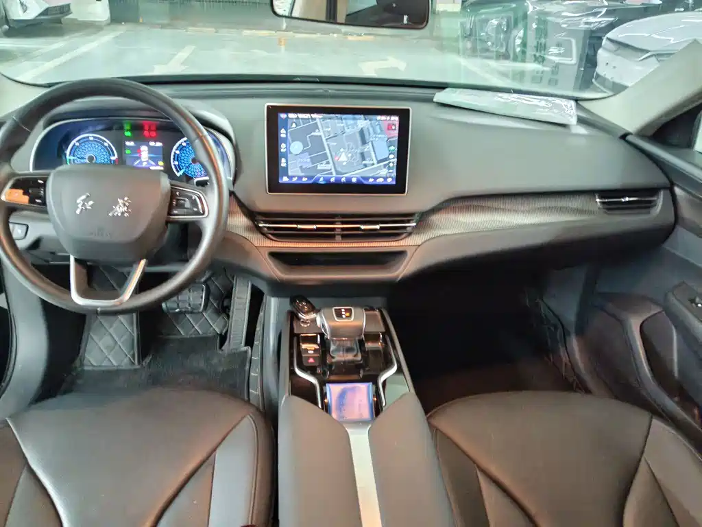 Hongqi E-QM5 2021 Charging Flagship Edition купить на сайте DeffCars