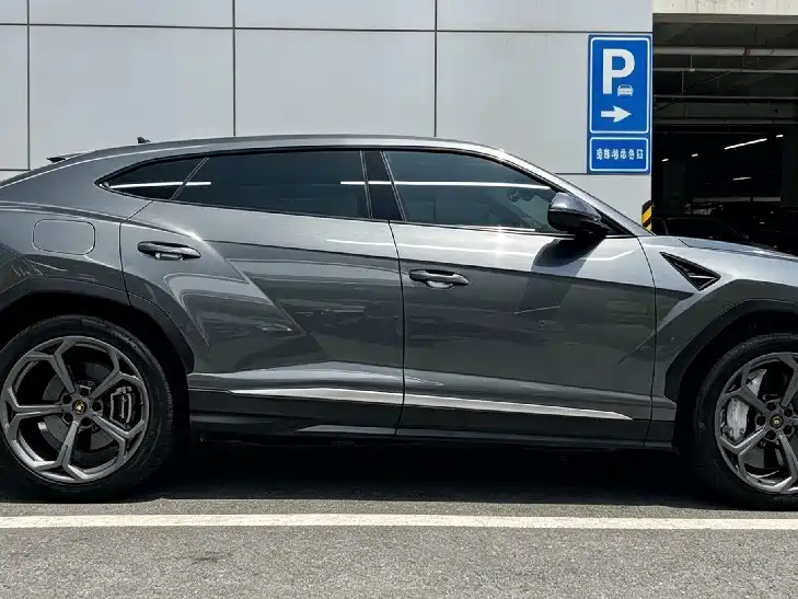 Urus 2018 4.0T V8 купить на сайте DeffCars