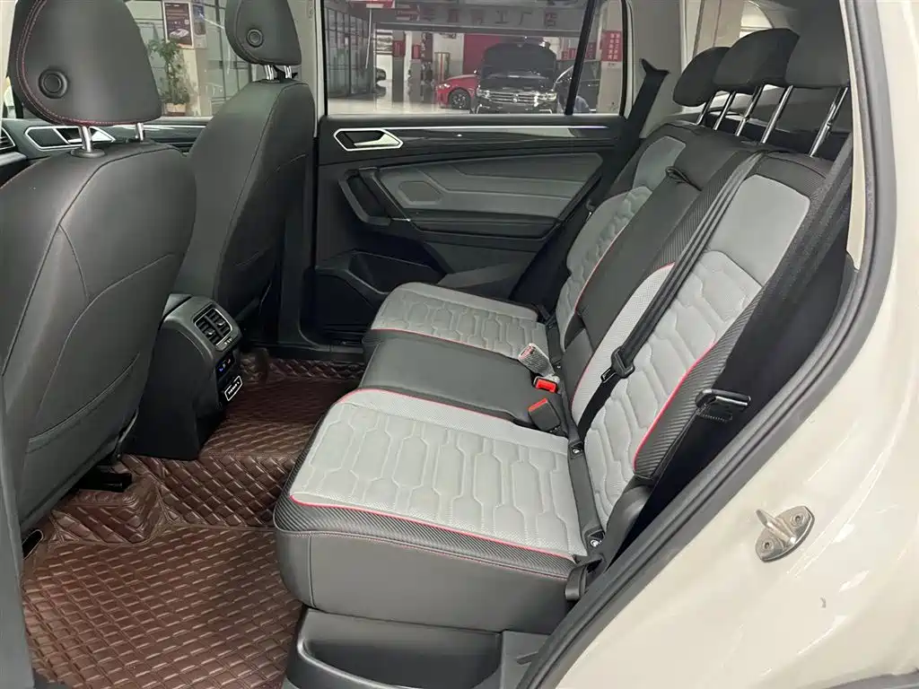 Tiguan L New Energy 2022 430PHEV plug-in hybrid flagship version купить на сайте DeffCars
