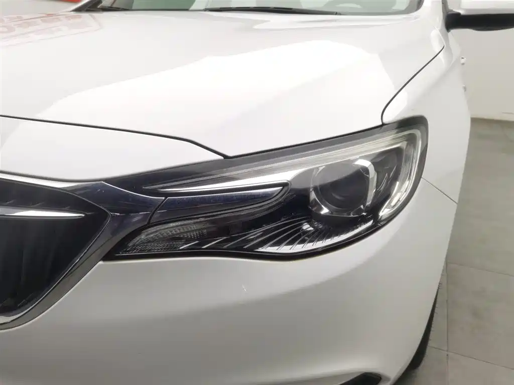 Yinglang 2019 15T Manual Elite National VI купить на сайте DeffCars