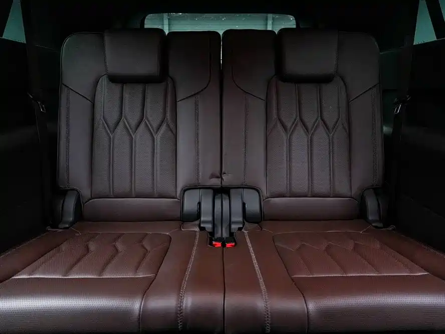 Hongqi Golden Sunflower Guoyao 2022 4.0T Elegant Flagship Edition 6 seats купить на сайте DeffCars