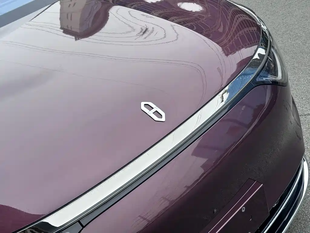 Wenjie M8 2025 extended range Ultra version 53.4kWh 5-seater version купить на сайте DeffCars