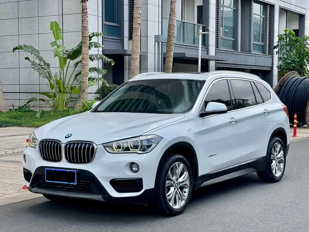BMW X1 2018 sDrive20Li Leading Model купить на сайте DeffCars
