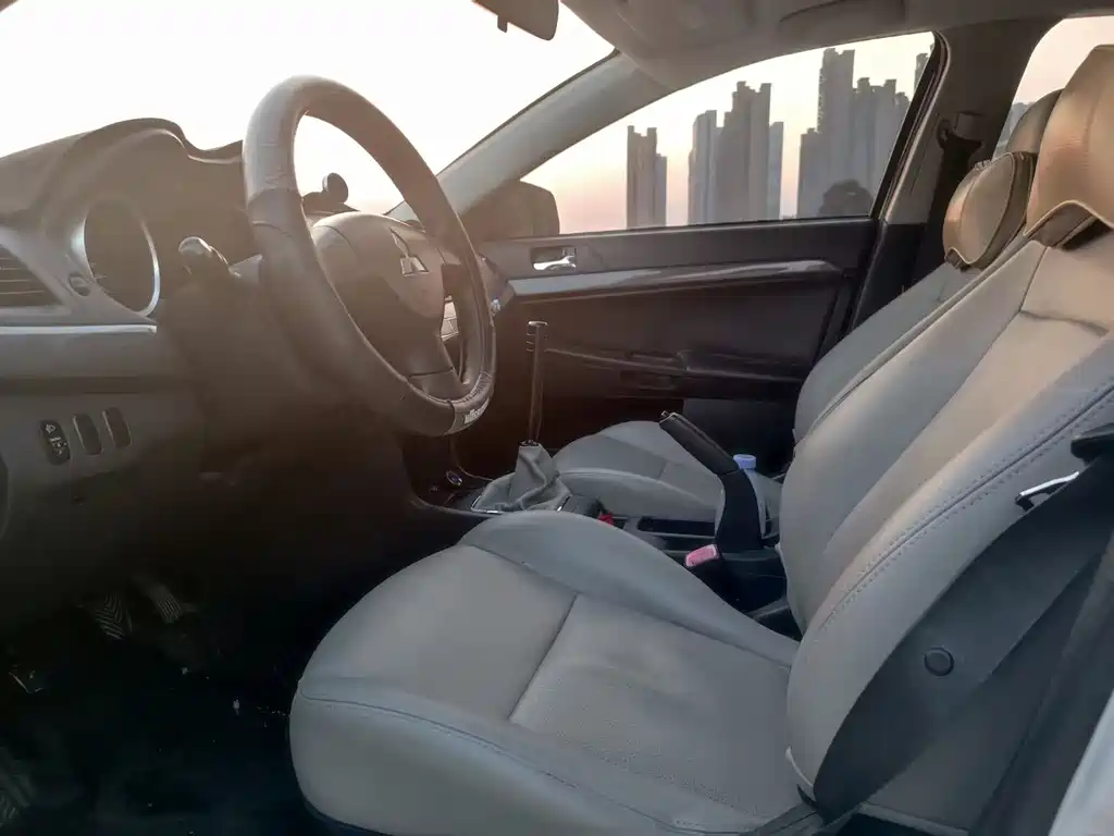 Wingshen 2012 1.8L Manual Charming Edition купить на сайте DeffCars