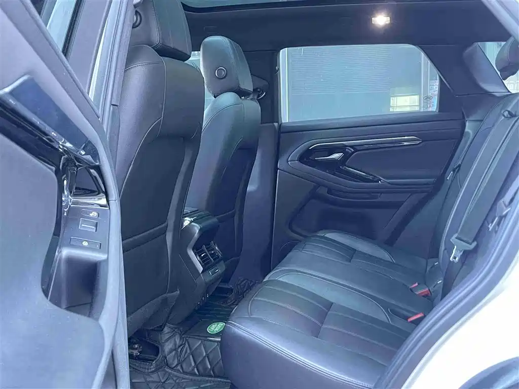 Range Rover Evoque 2020 249PS R-DYNAMIC S first sports customized version купить на сайте DeffCars