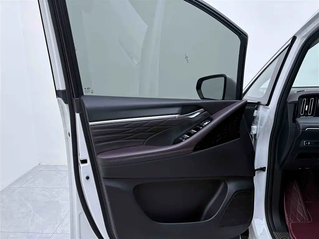 Trumpchi M8 2024 Lead Show Series 390T Exclusive Edition купить на сайте DeffCars