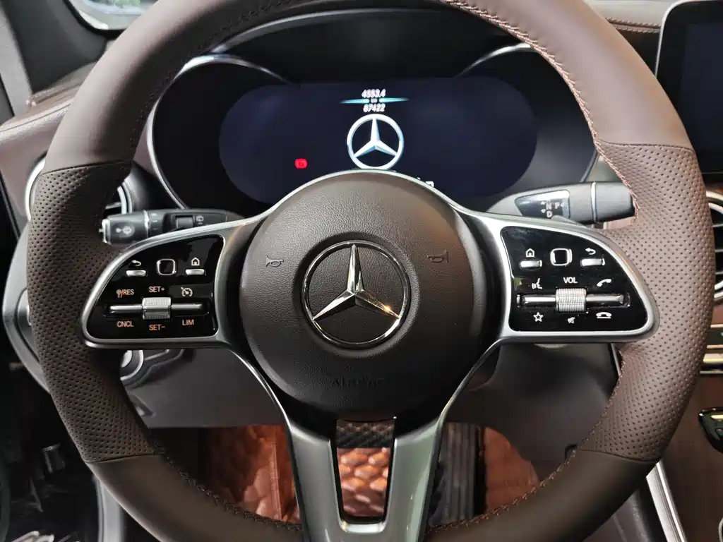 Mercedes-Benz GLC 2020 GLC 300 L 4MATIC luxury model купить на сайте DeffCars