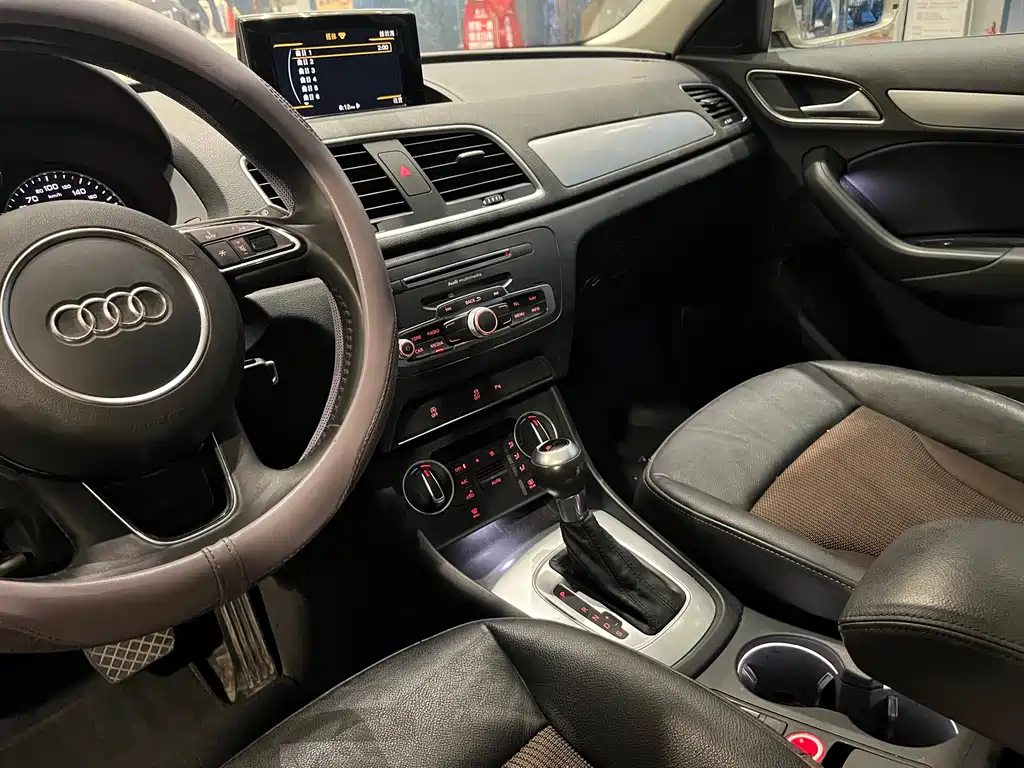 Audi Q3 2018 30 TFSI Fashionable Collection Edition купить на сайте DeffCars